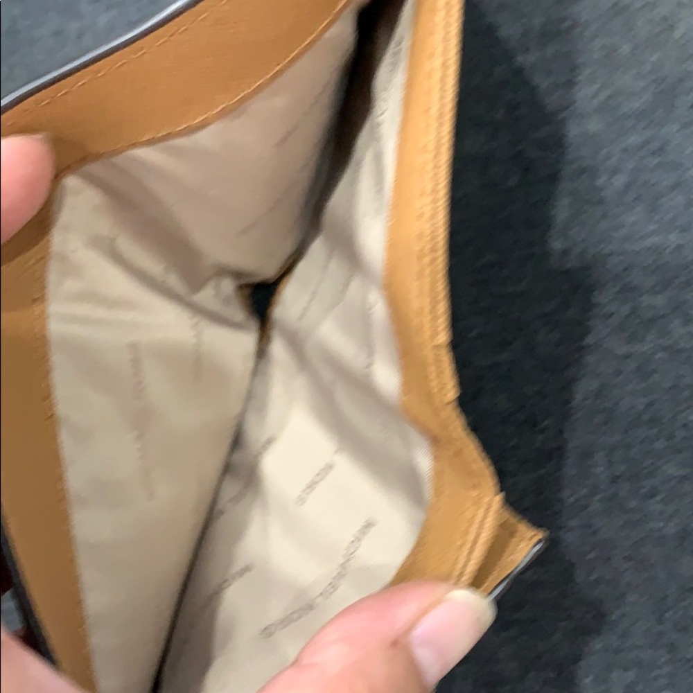 MK pebble leather brown wallet - Picture 10 of 12